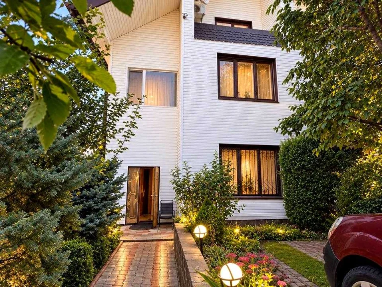 House. Gostomel Street, Chervonets.