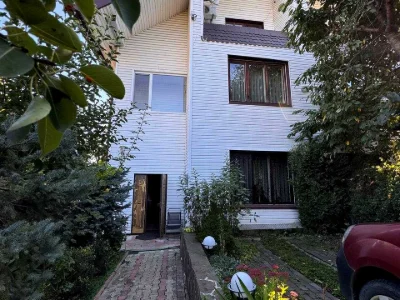 Будинок. Чернівці, Гостомельський пров.