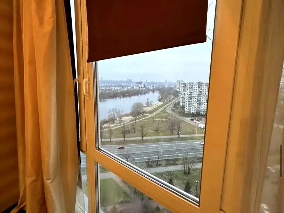 Apartment. Volodymyr Iasiuk Street, Kyiv