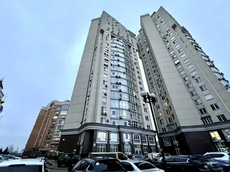 Apartment. Volodymyr Iasiuk Street, Kyiv