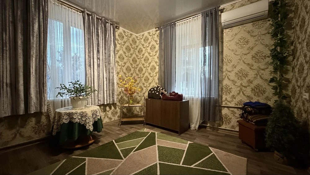 For Sale: 2-bedroom apartment on Working Street