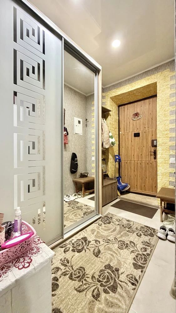 For Sale: 2-bedroom apartment on Working Street