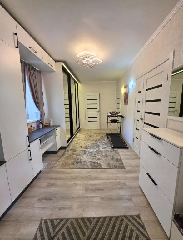 For Sale House on Tairova Vuzovskaya, Kitobayna