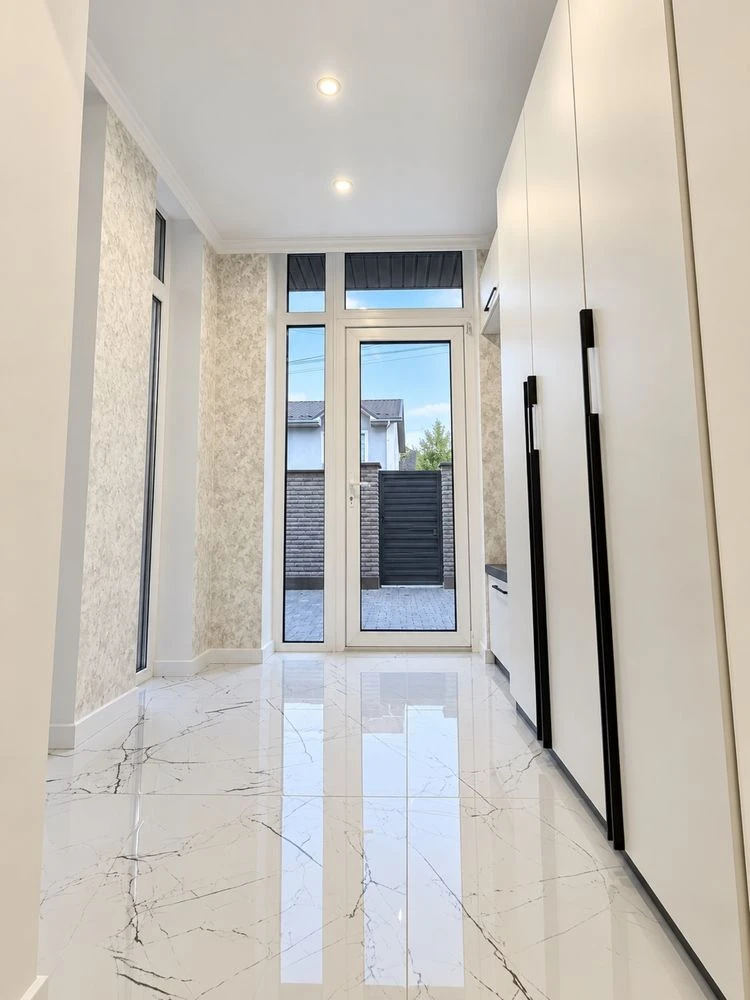 Exclusive corner townhouse with renovation 110m2