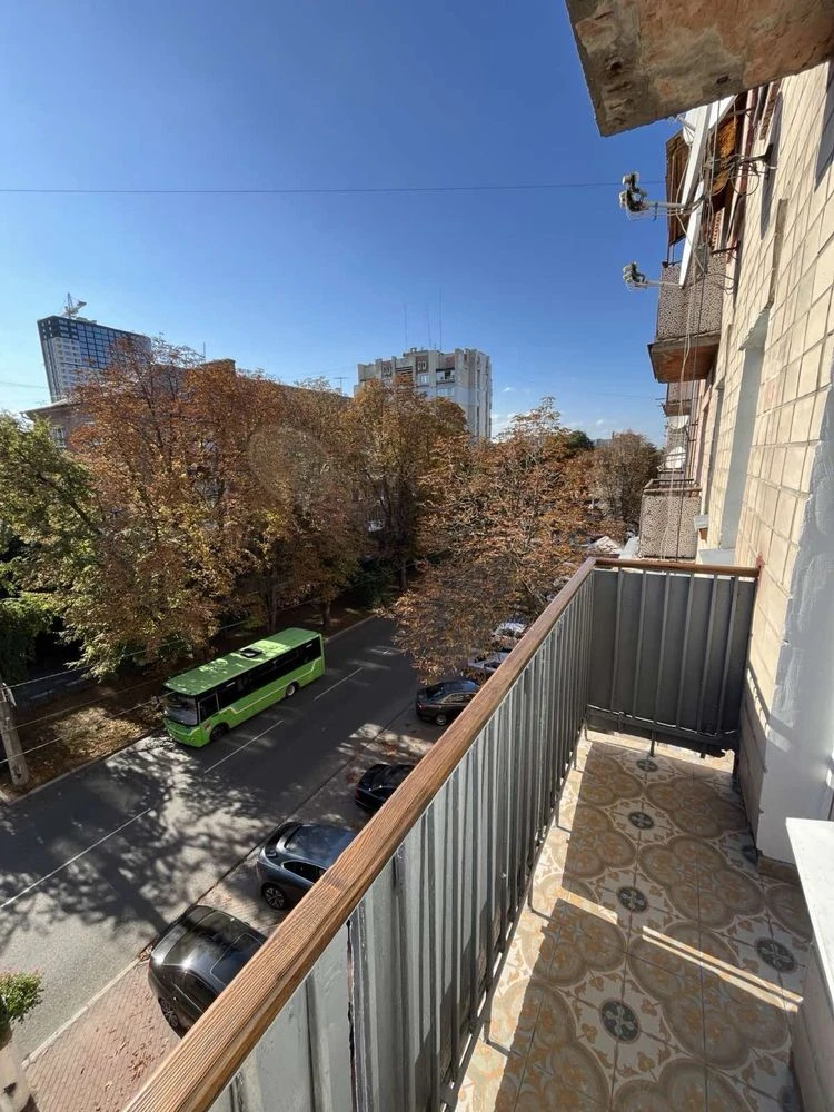 One-bedroom apartment in the center, Khreshchatyk, new renovation