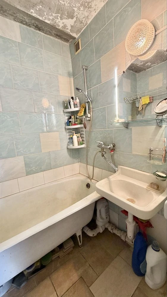 Продам 3к квартиру р-н Титова
