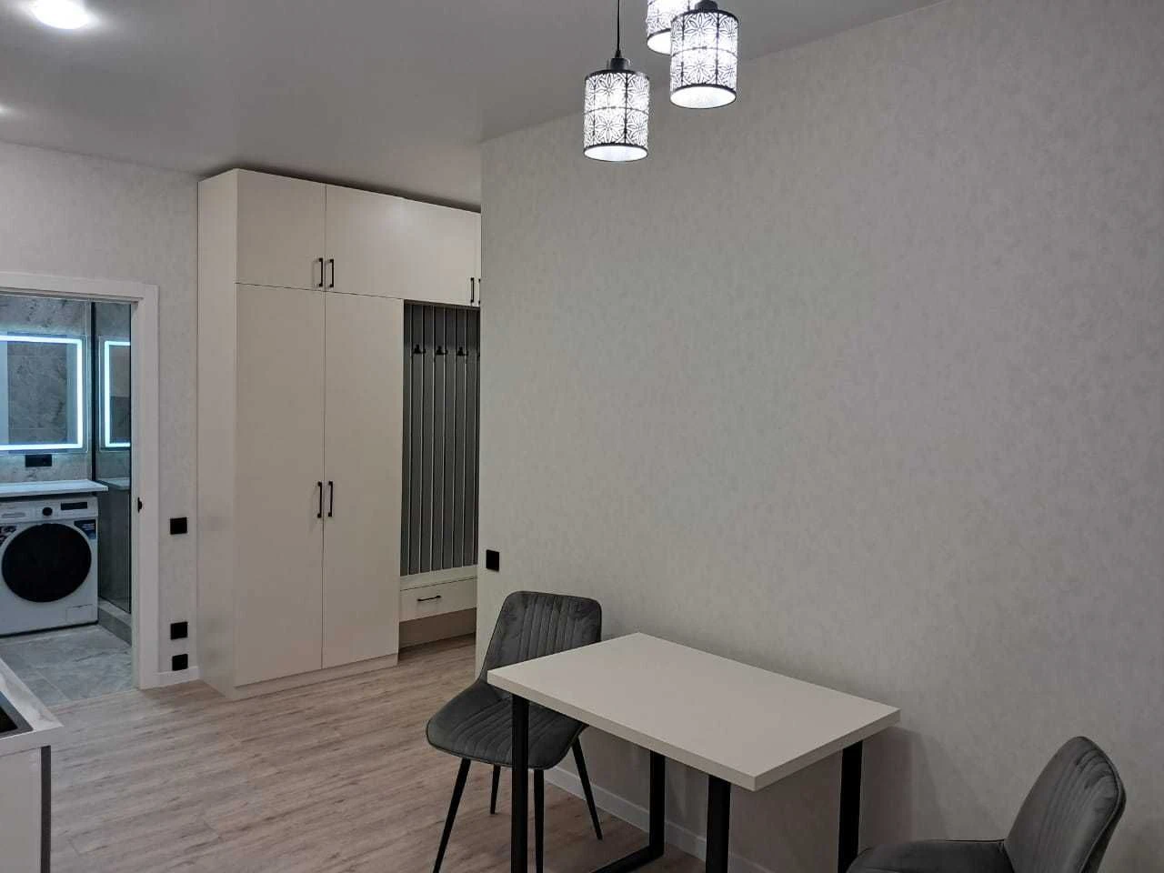 For Sale: 1-bedroom apartment, Designer renovation, Owner