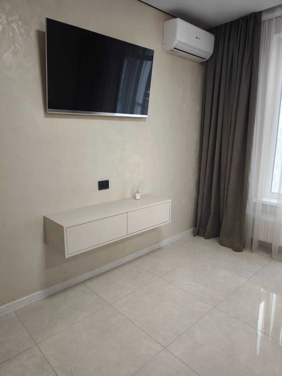 Продам 1-комнатную квартиру в ЖК "Акварель-4"/ Профсоюзная