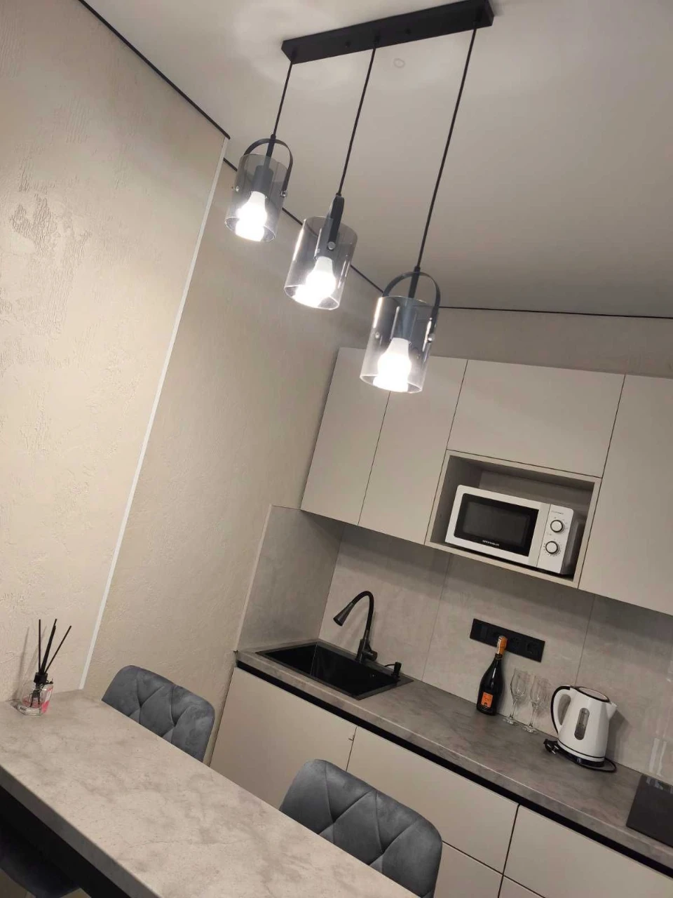 Продам 1-комнатную квартиру в ЖК "Акварель-4"/ Профсоюзная
