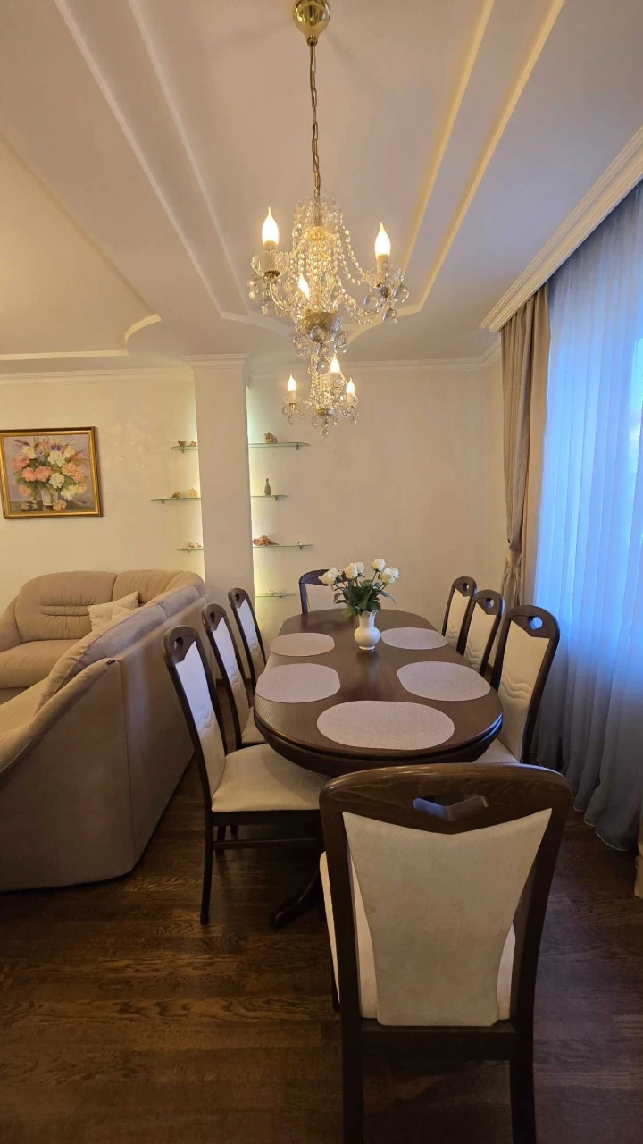 3-bedroom apartment on Ivan Franko Street
