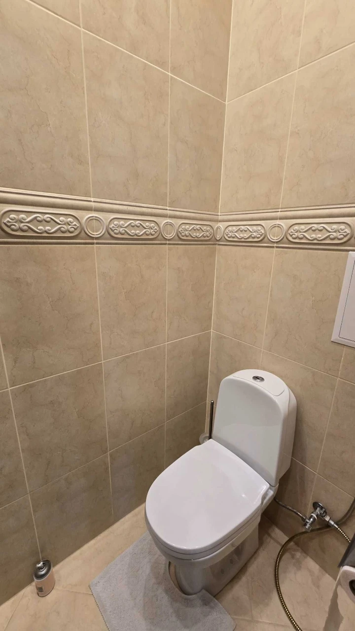 3-bedroom apartment on Ivan Franko Street