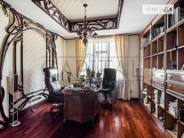 Продаж 4к квартири 158 кв. м на вул. Ковпака 17 • ID 3471938