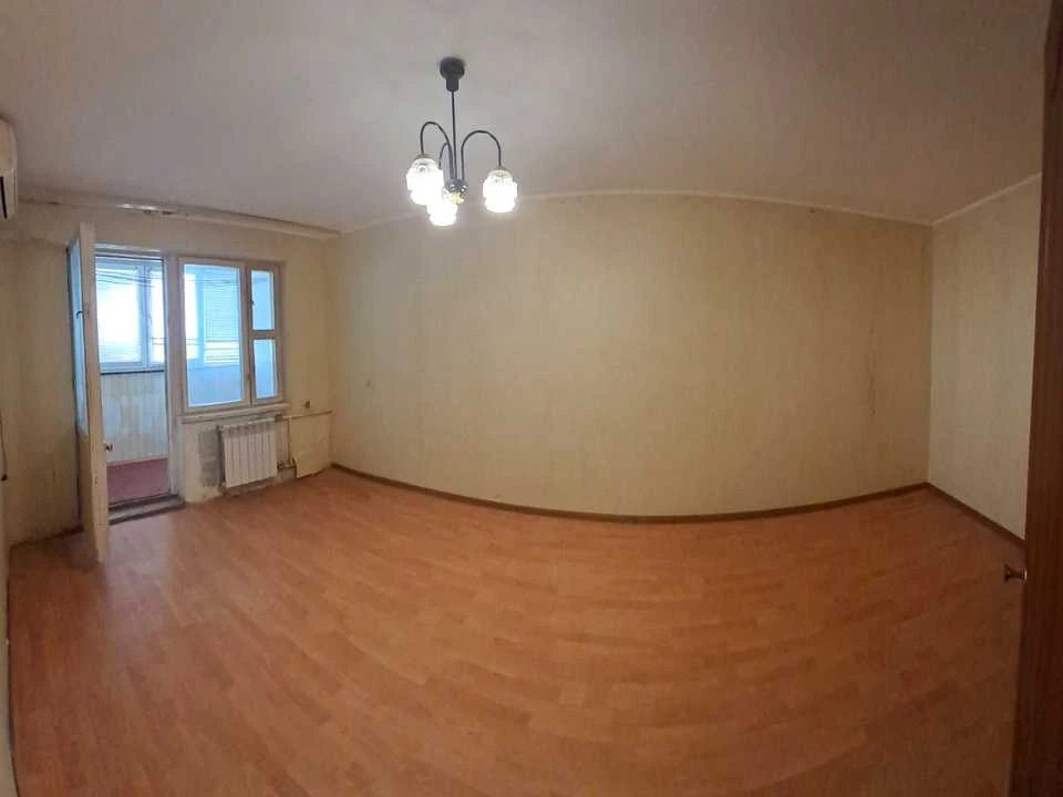 Apartment. Priberechna St.