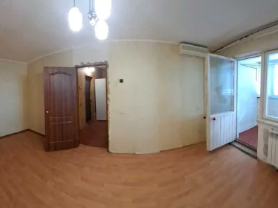 Apartment. Priberechna St.