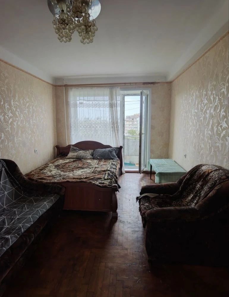 Sale of a 1-room apartment, Ювілейний Avenue, near the Свіжина store, near