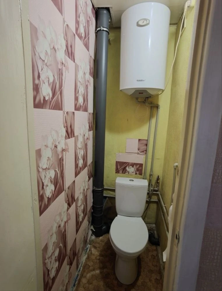 Sale of a 1-room apartment, Ювілейний Avenue, near the Свіжина store, near