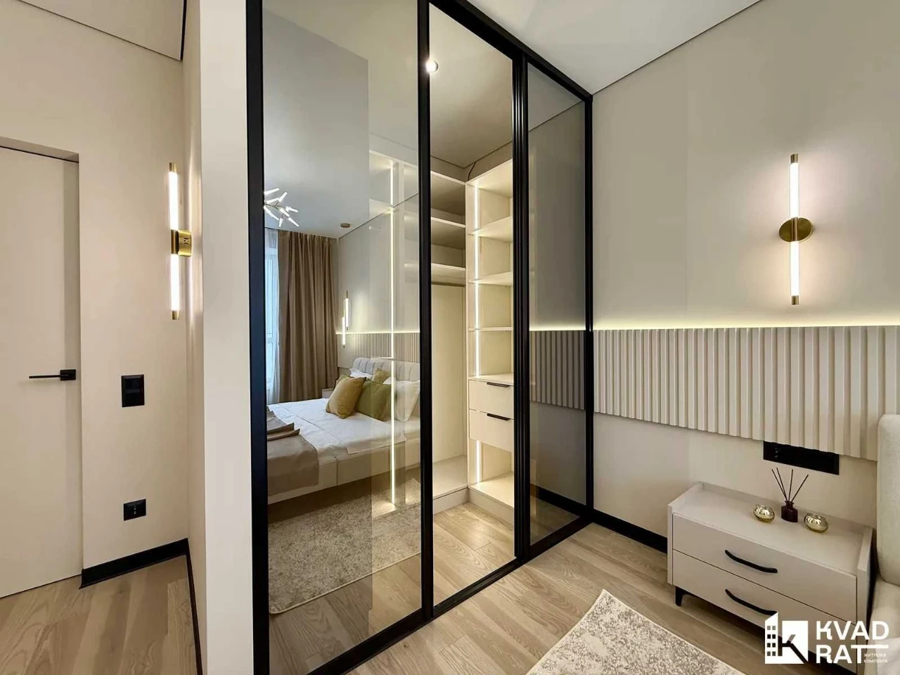 LAKE 2-bedroom designer renovation