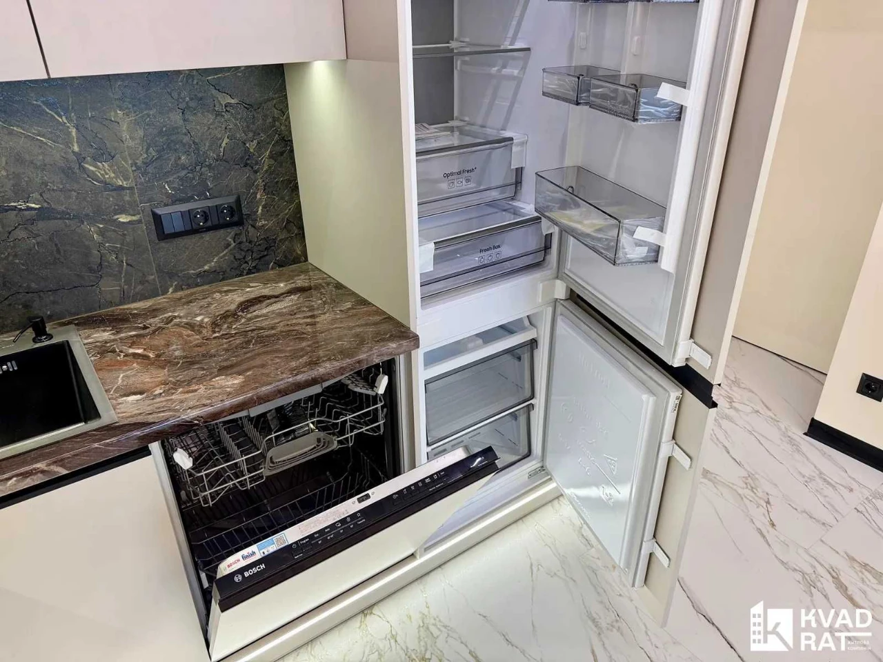 LAKE 2-bedroom designer renovation