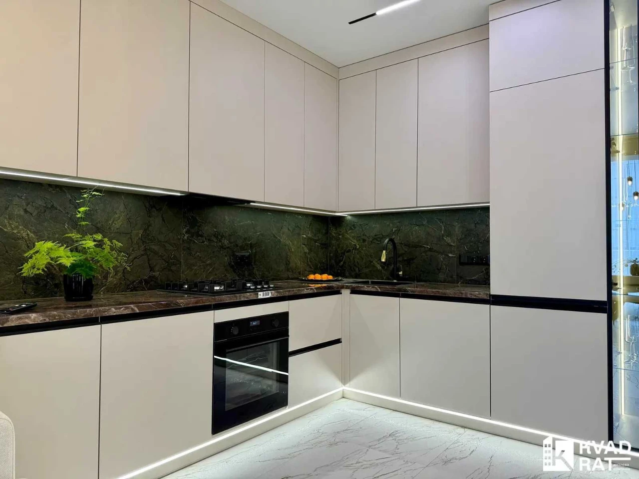 LAKE 2-bedroom designer renovation