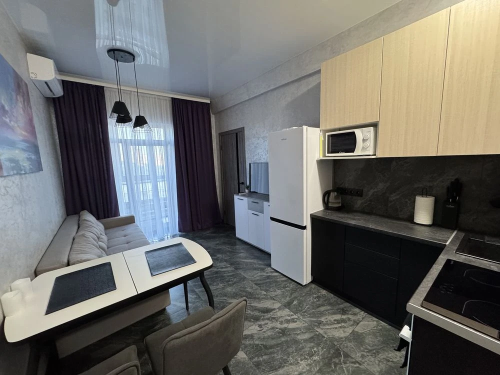 1к Suzirya, two separate rooms