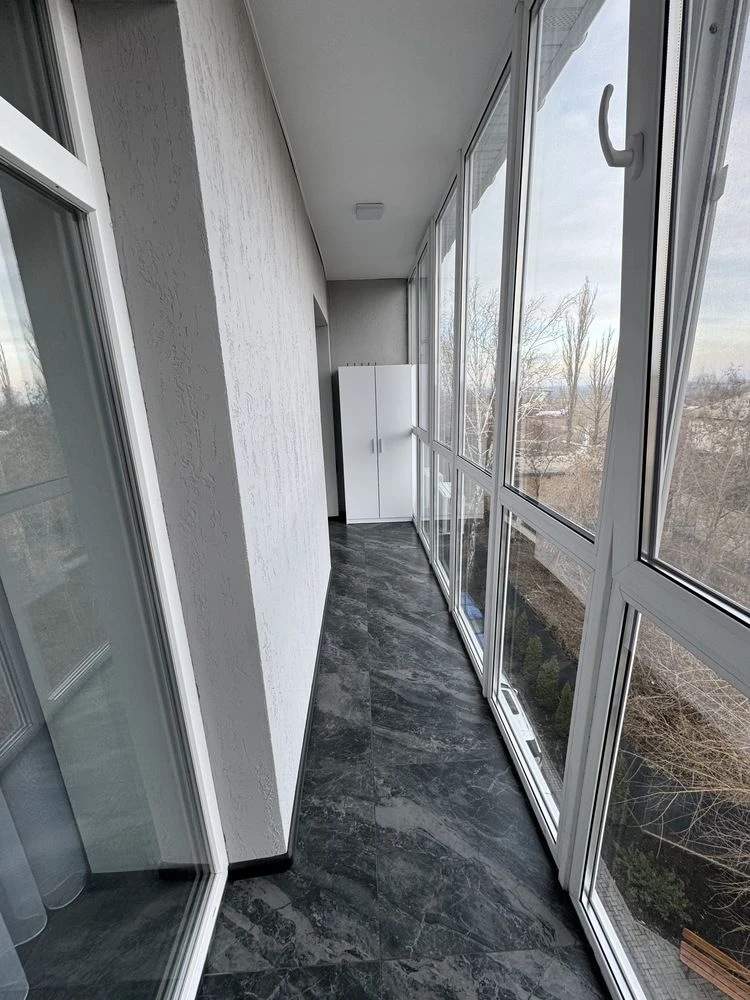 1к Suzirya, two separate rooms