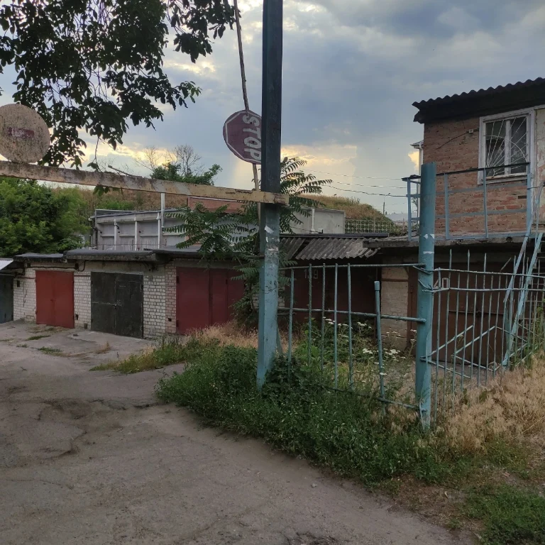 Garage in the city center