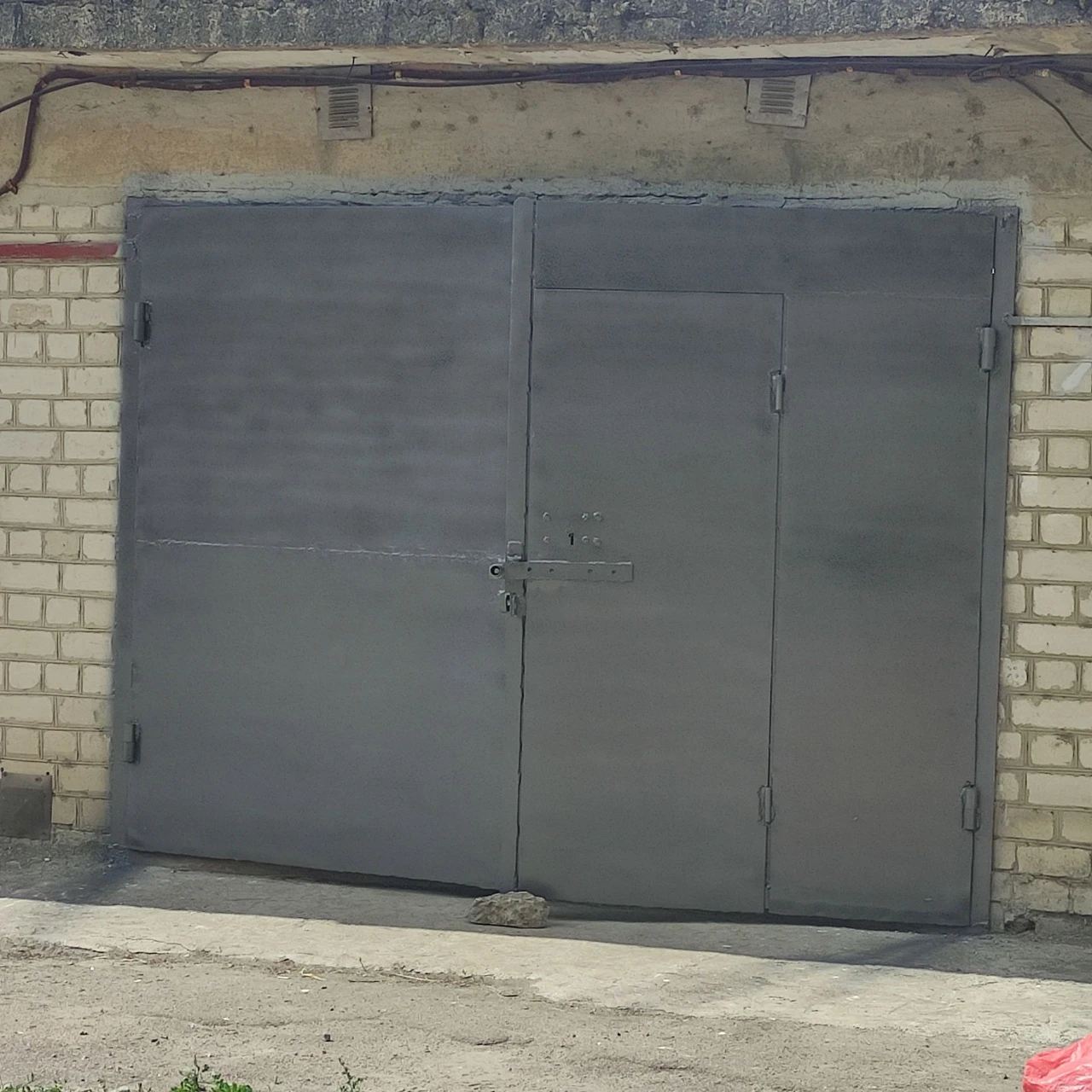 Garage in the city center