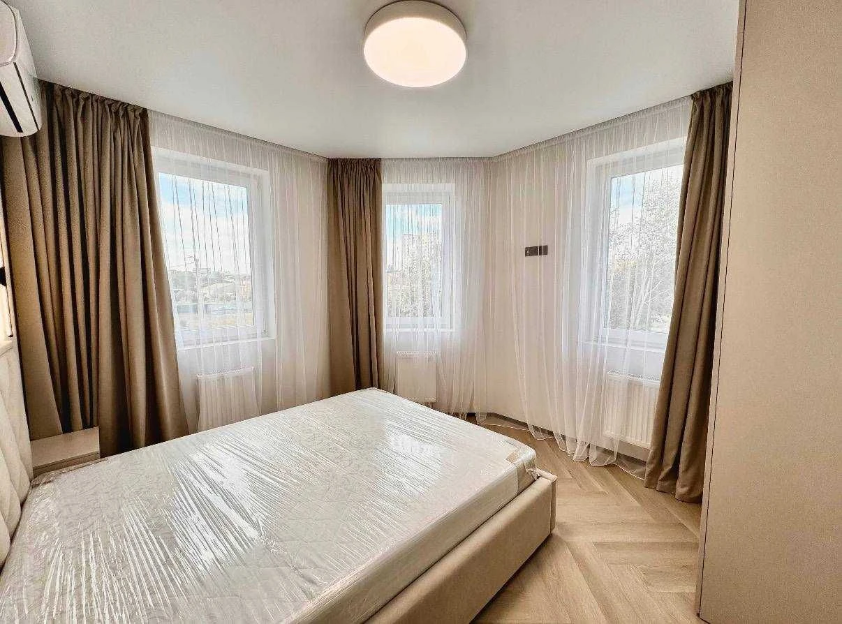 Levada Residence, For Sale STYLISH 2-room apartment in the CENTER! Metro Ga