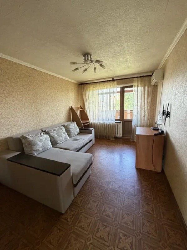 3-комнатная квартира с ремонтом на Академика Королёва / Глуш