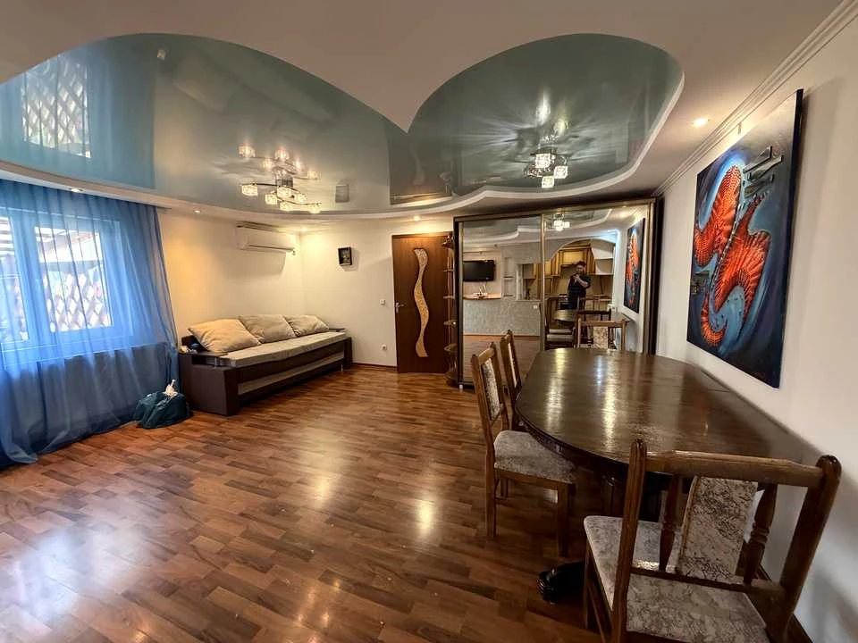Apartment. Chernivtsi, Arkadia Zhukovskogo Street