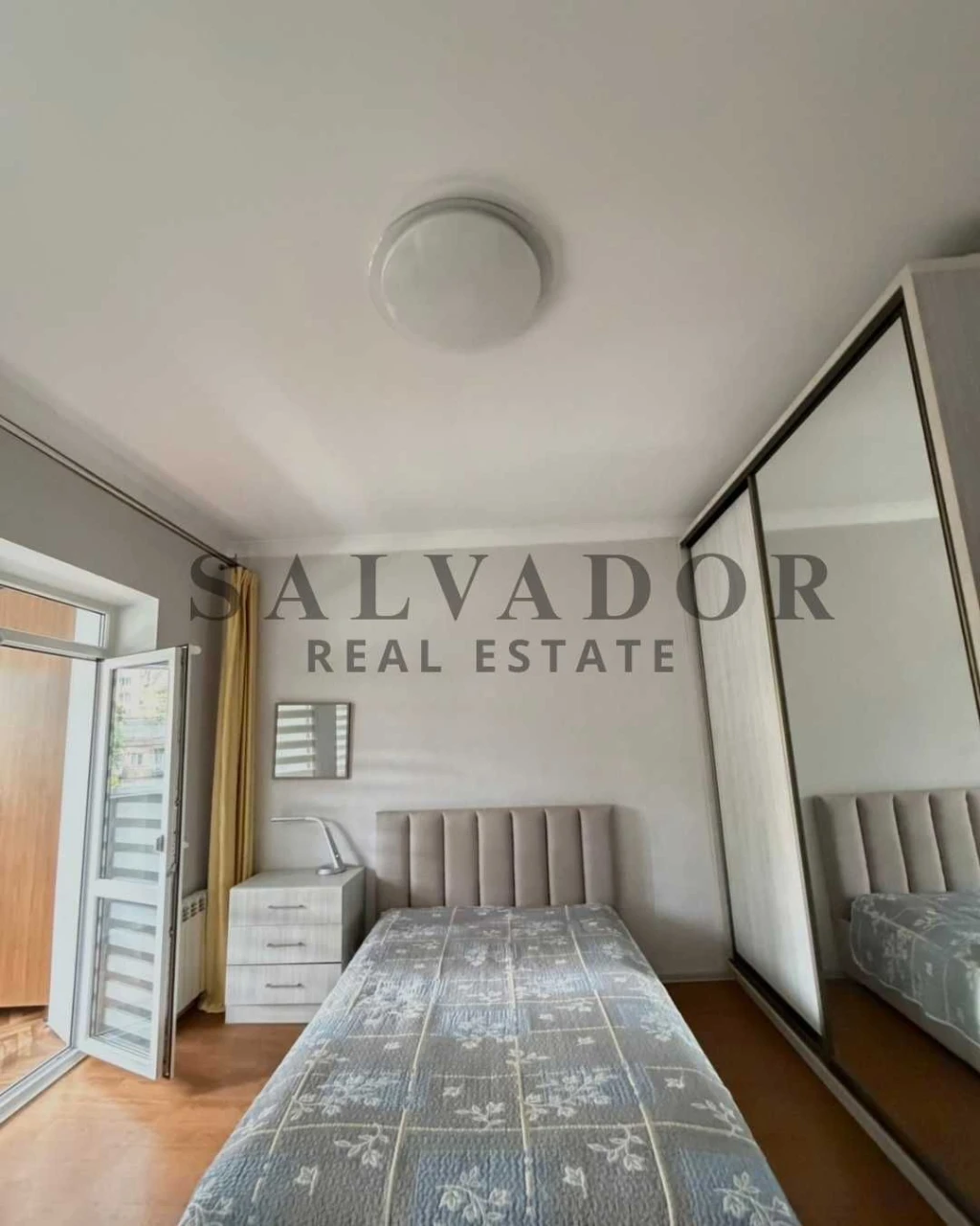 Продається 2-кімнатна квартира 56 м² з ремонтом, вул. Прохорівська
