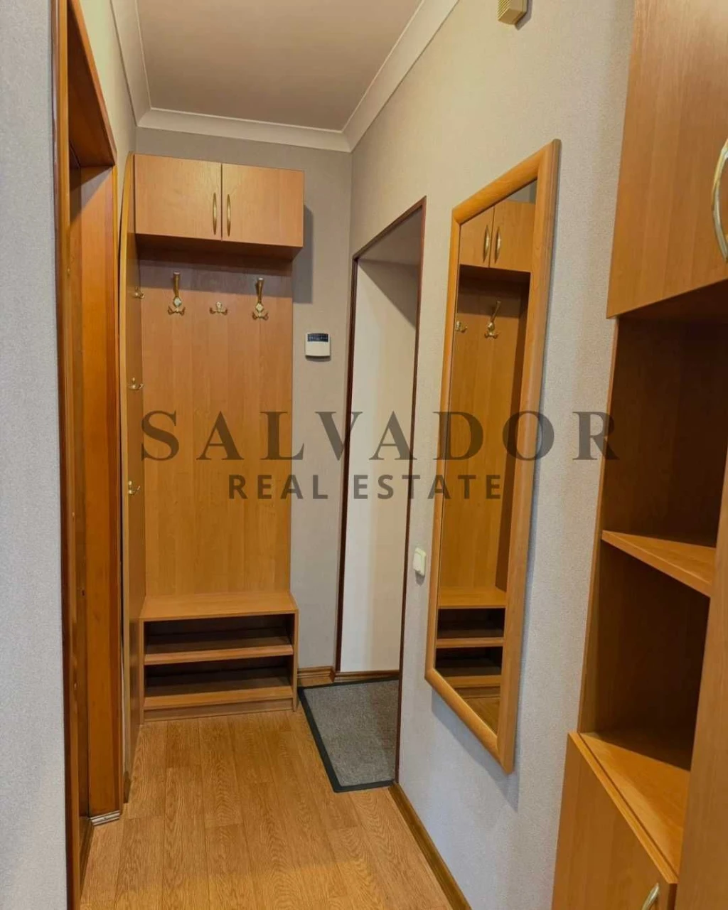 Продається 2-кімнатна квартира 56 м² з ремонтом, вул. Прохорівська