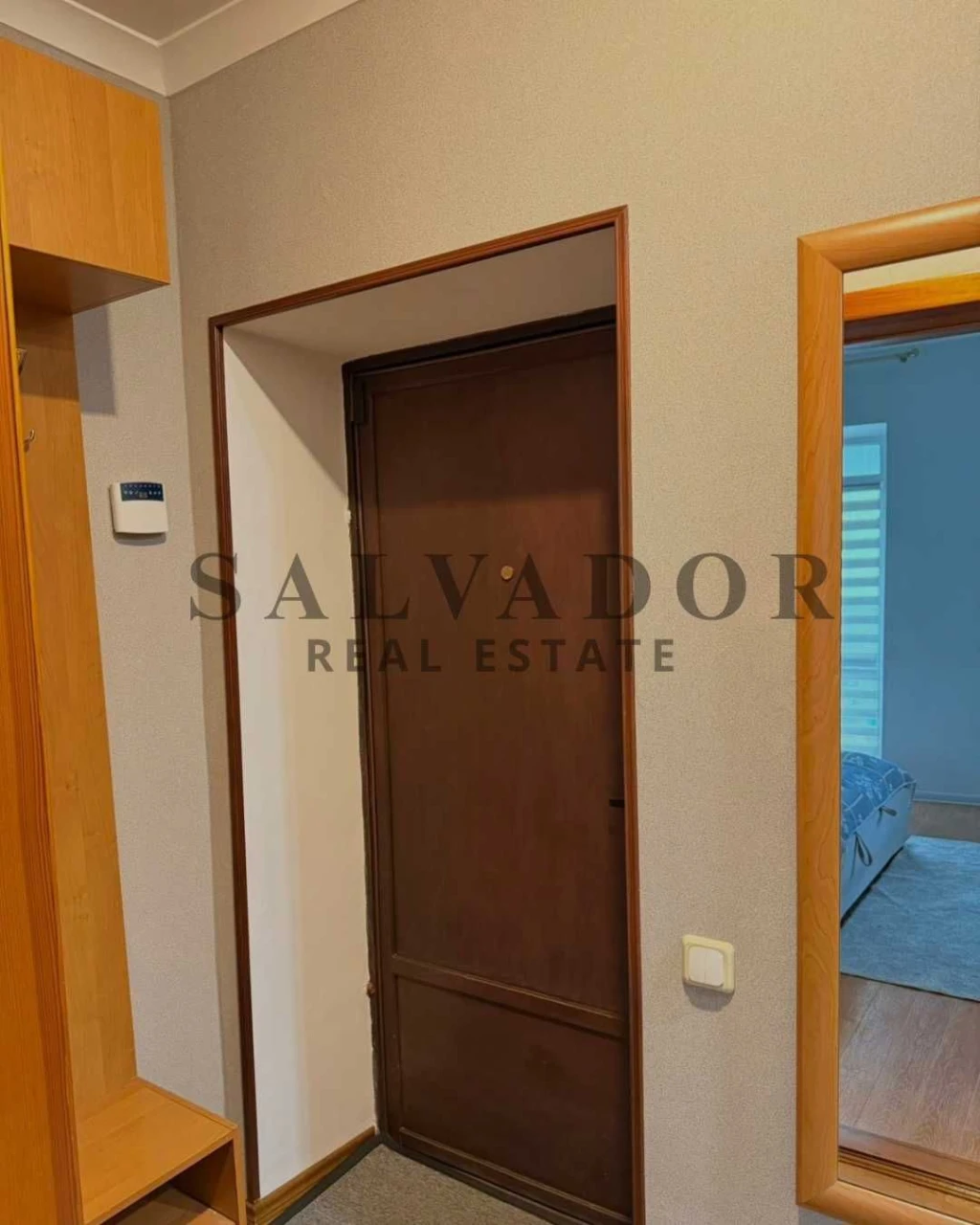 Продається 2-кімнатна квартира 56 м² з ремонтом, вул. Прохорівська