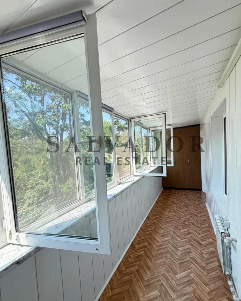 Продається 2-кімнатна квартира 56 м² з ремонтом, вул. Прохорівська