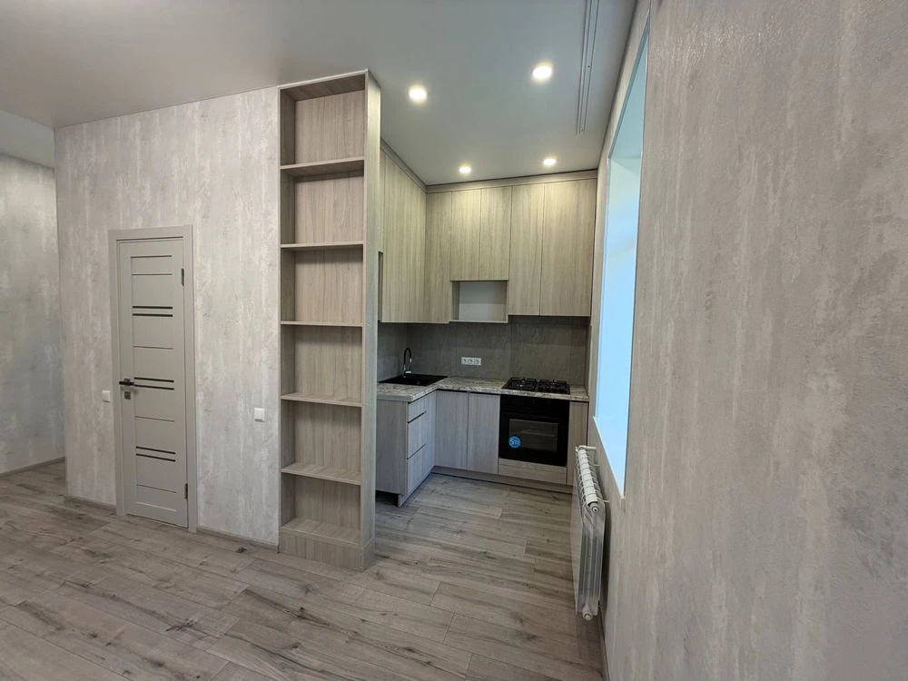 Selling 2-bedroom apartment