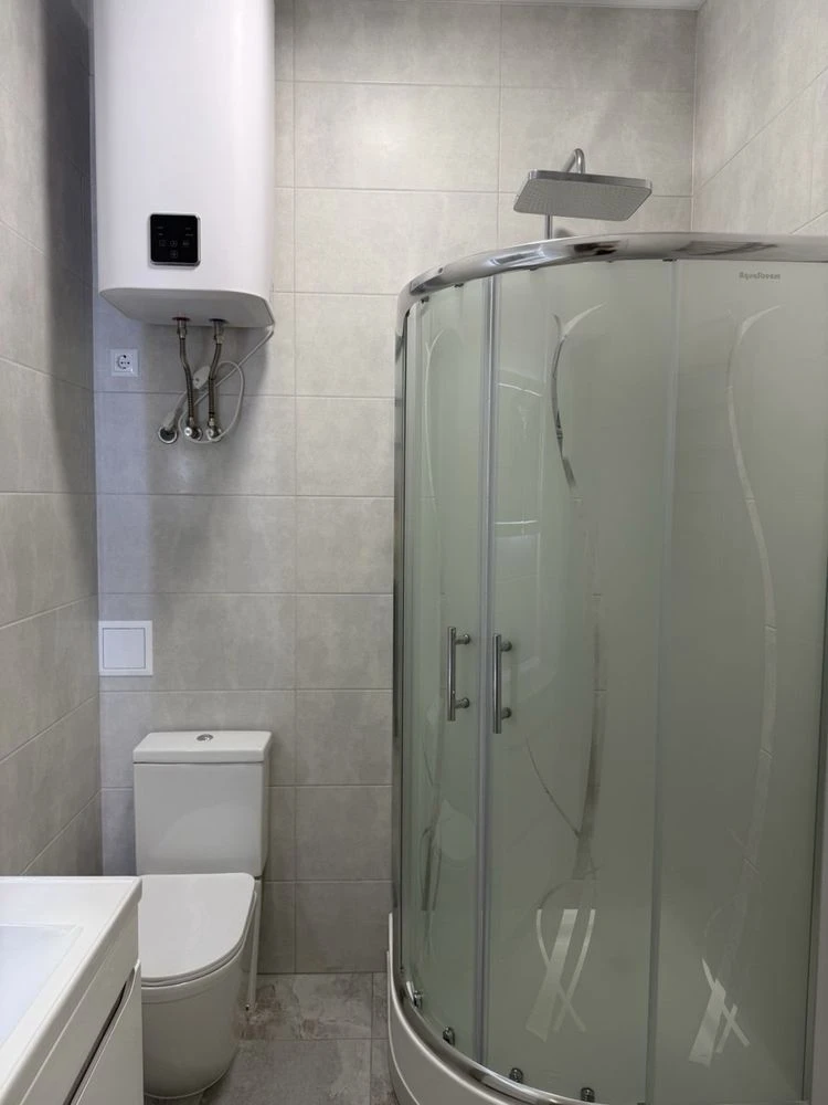 Selling 2-bedroom apartment