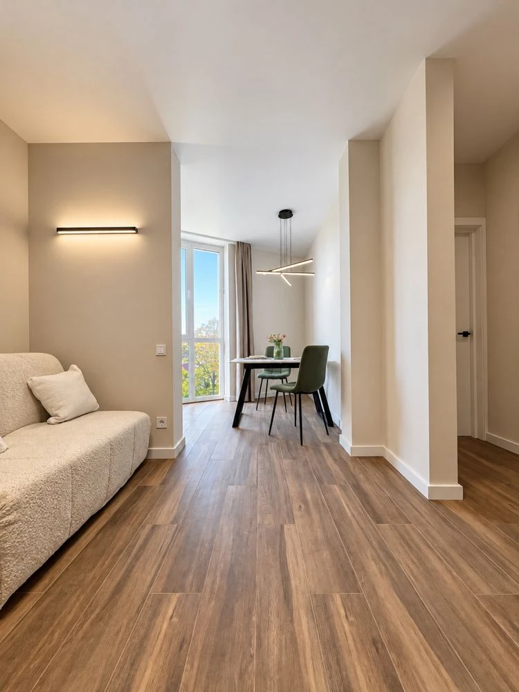 Sale of a 1-bedroom apartment in a low-rise new building