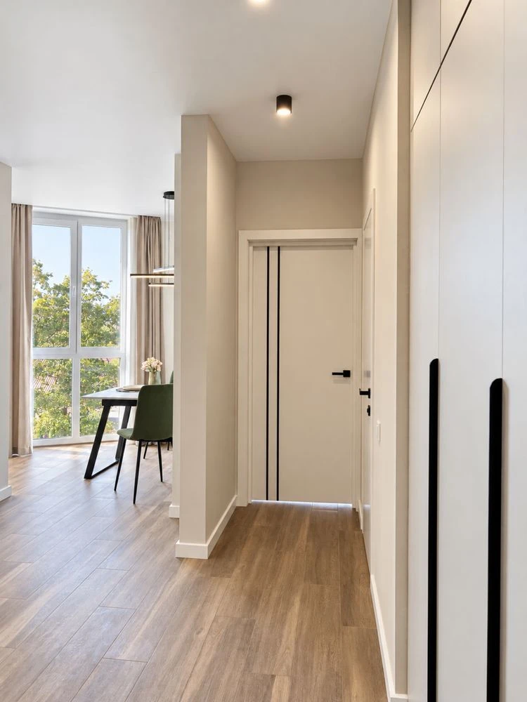 Sale of a 1-bedroom apartment in a low-rise new building