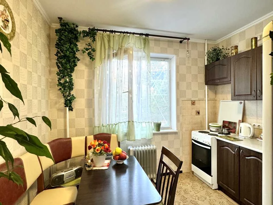 Apartment. Akademika Zabolotnogo Street, Kyiv