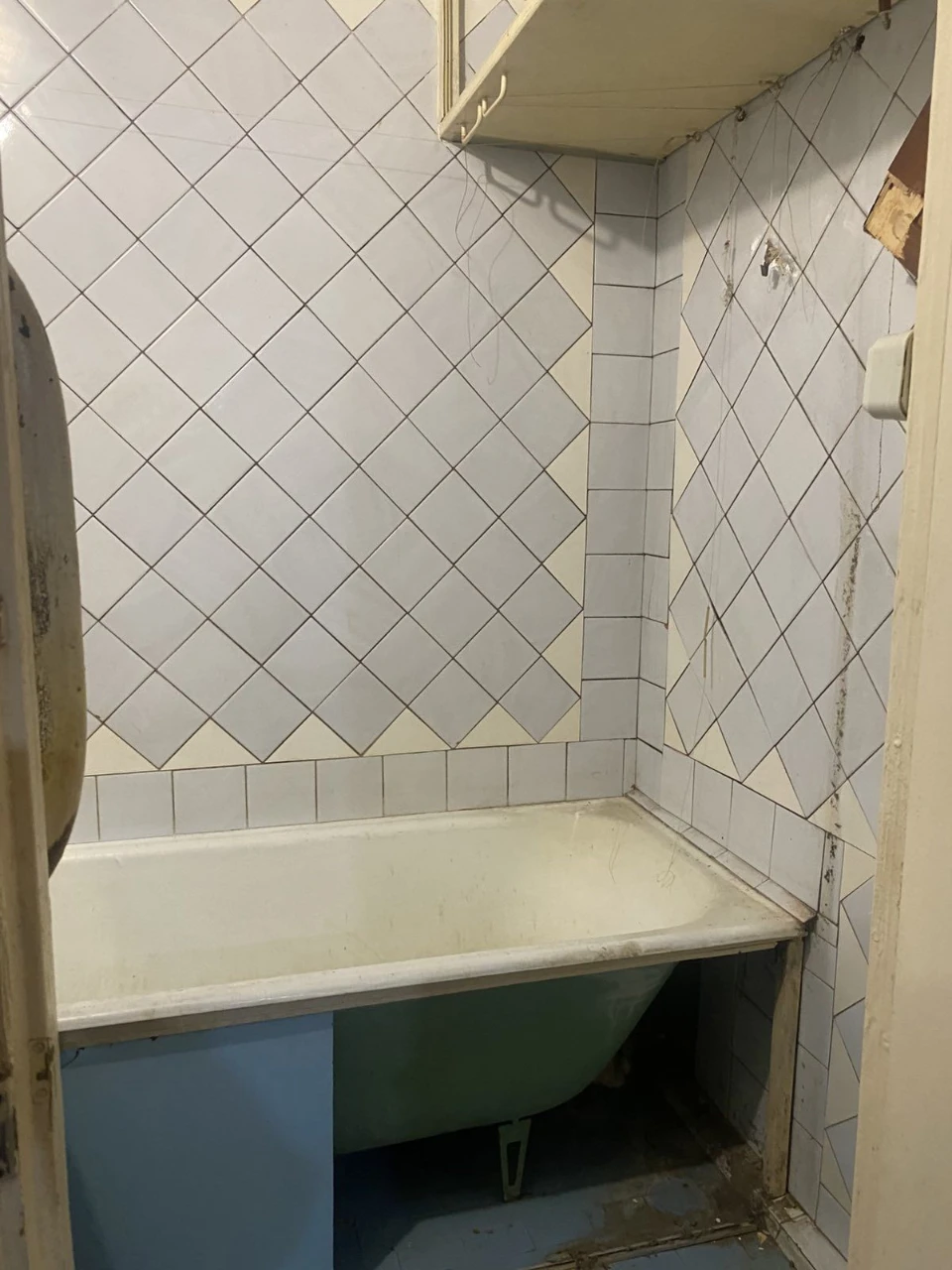 For Sale: 2-bedroom apartment in Kyiv, Darnytsky district, Street