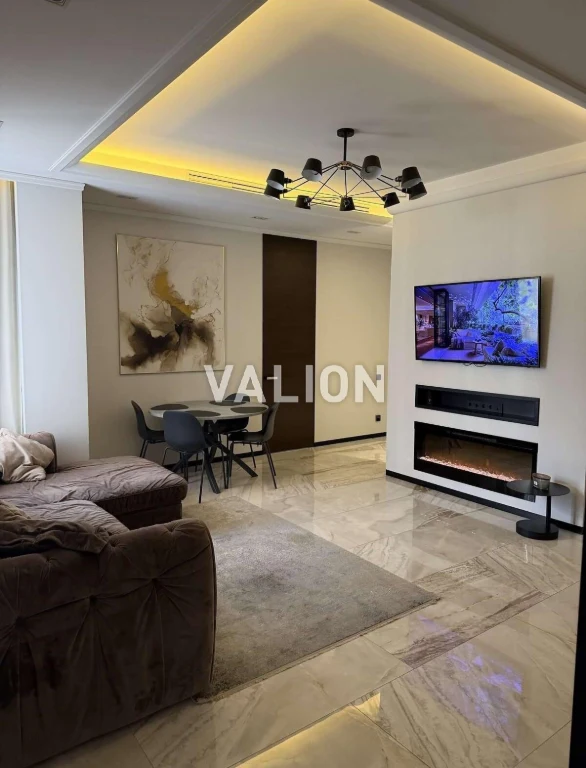 Sale of a 2-room apartment at Vasyl Tytunnyk Street 51/1a