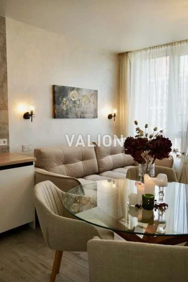 Sale of a 3-room apartment on Viktor Nekrasov Street 6