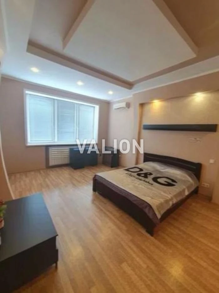 Sale of a 1-bedroom apartment on Volodymyr Yasюк Prospect, 6