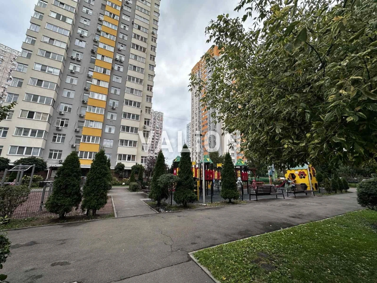 Sale of 1 apartment at вул. Olena Bzhilky 3d, ЖК Traditsia Pozniaky