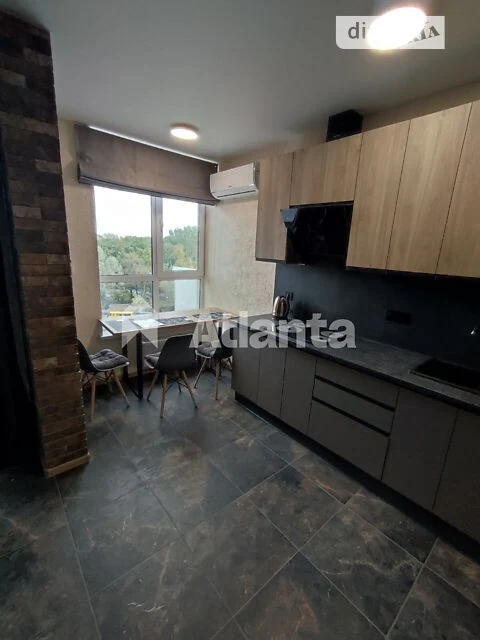 Продаж 1к квартири 41 кв. м на вул. Валерʼяна Підмогильного
