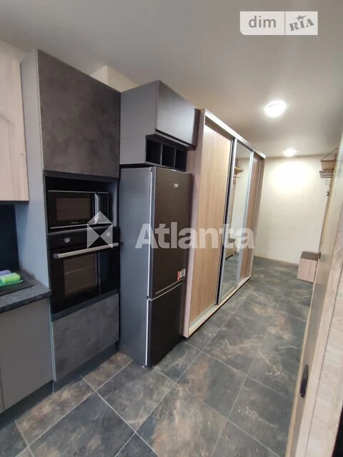 Продаж 1к квартири 41 кв. м на вул. Валерʼяна Підмогильного