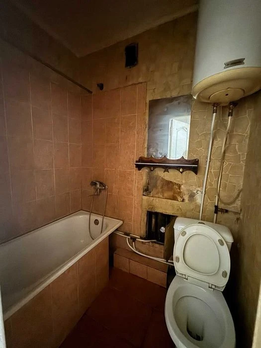 Продам 1-комнатную на Бочарова.