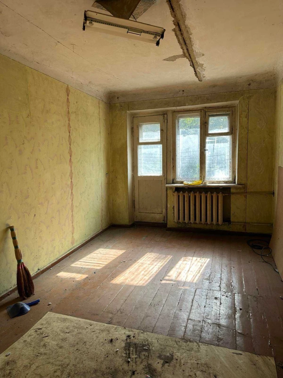 Продам дешево 1 к на Холодной Горе рядом с метро Холодная Го