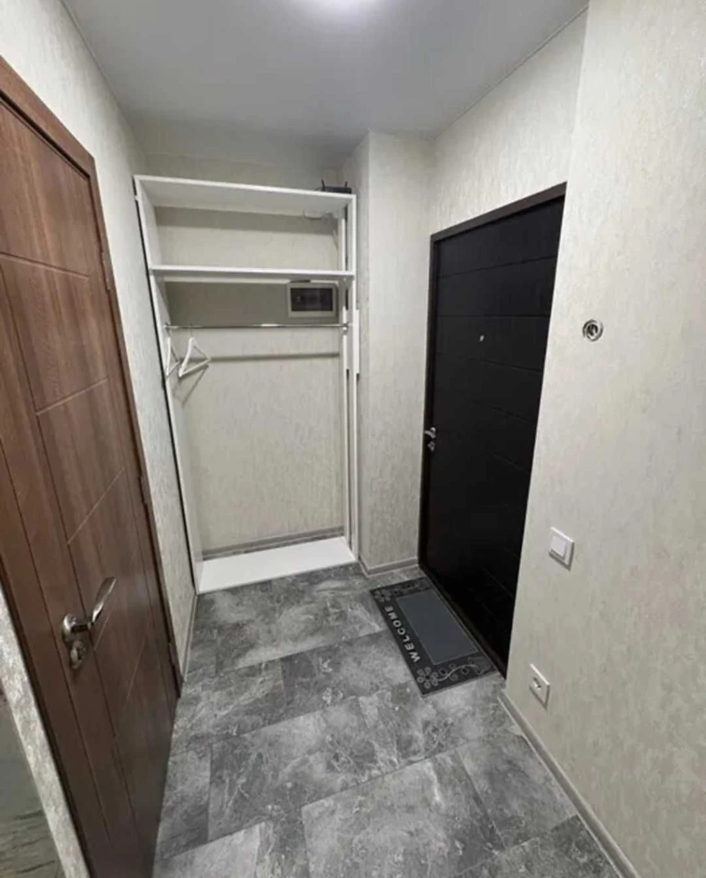 Продам 1 кВ 36 М2 метро Науки центр