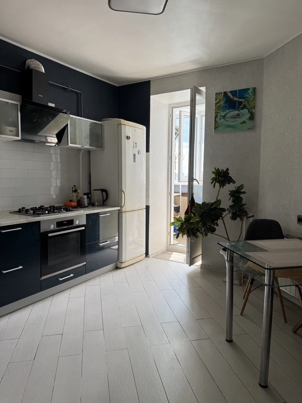 Svjatoshyn 3-room apartment